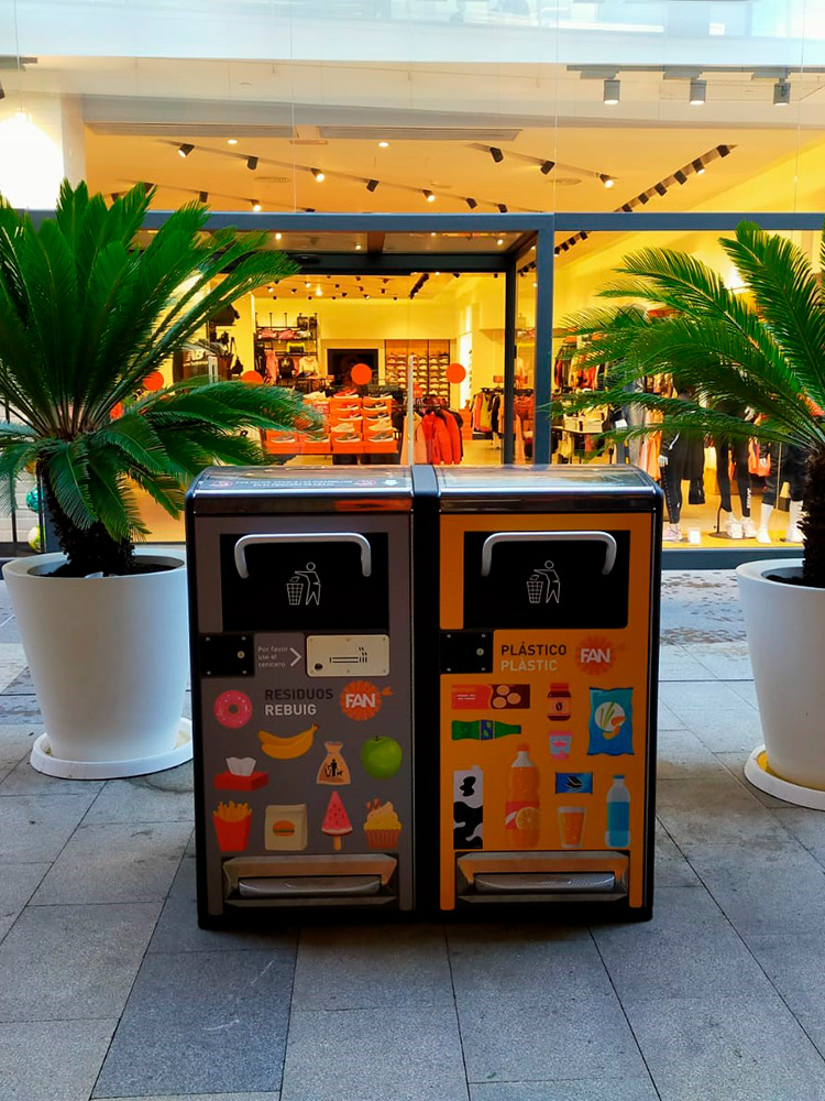 Future Street Compacteurs de poubelles pour le commerce et la vente au détail